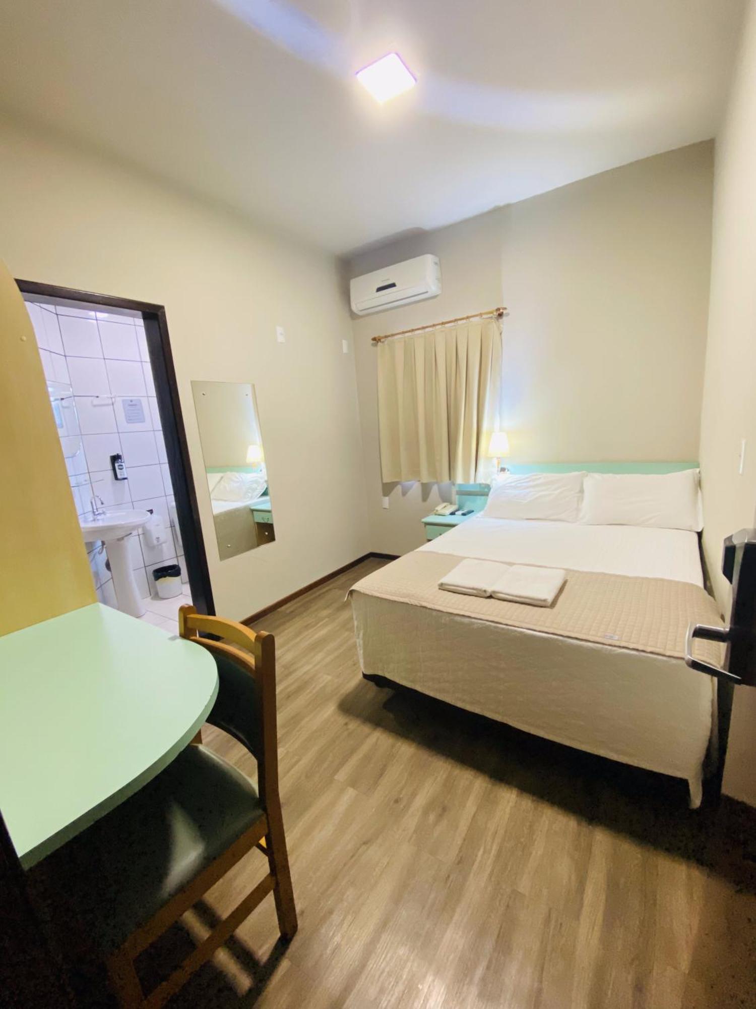 Real Nob Hotel Orleans Esterno foto